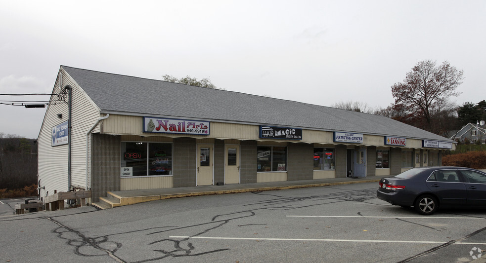 466 Putnam Pike, Greenville, RI for lease - Building Photo - Image 3 of 5