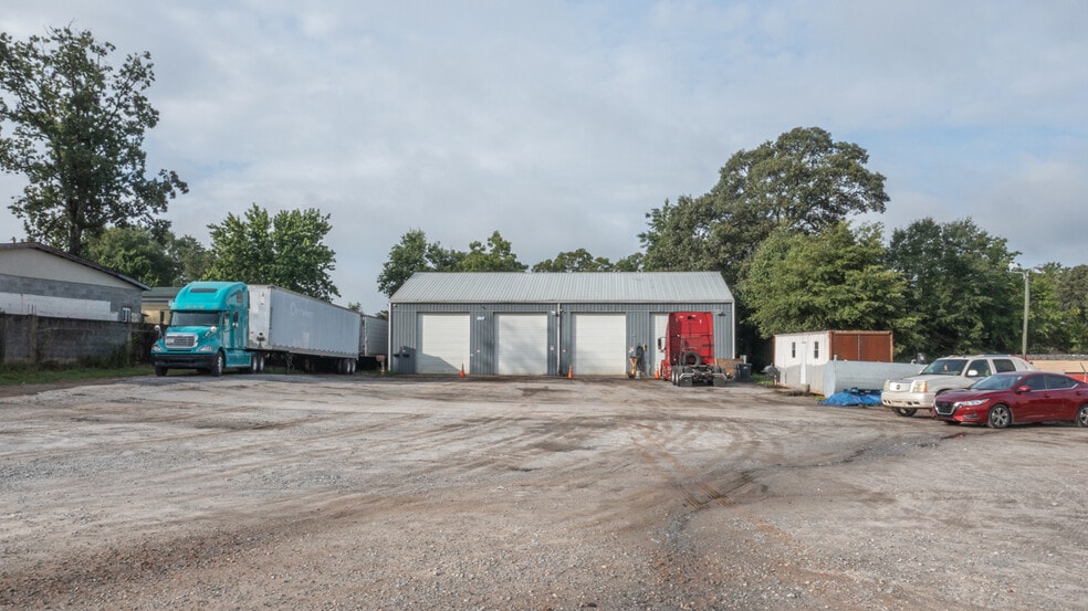 2807 White Horse Rd, Greenville, SC 29611