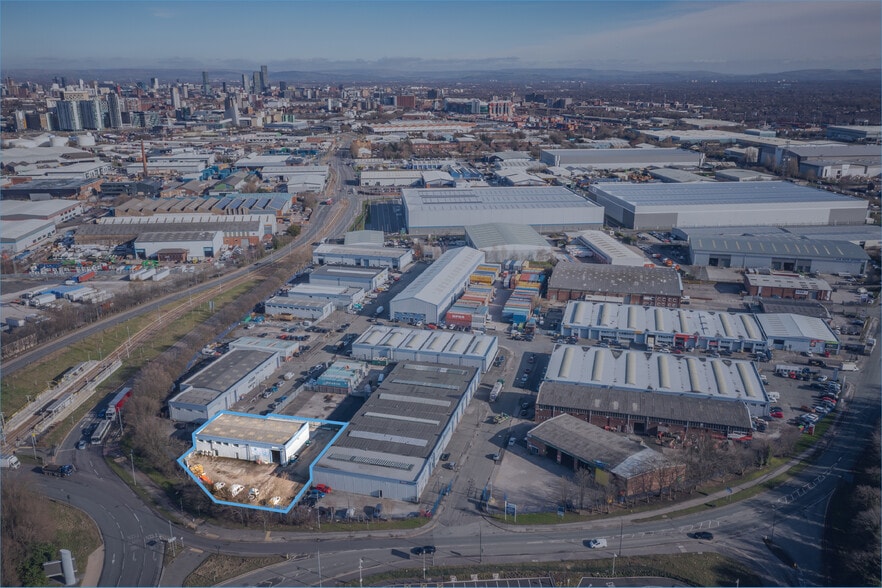 Longwood Park, Trafford Park, Manchester for lease - Building Photo - Image 1 of 14