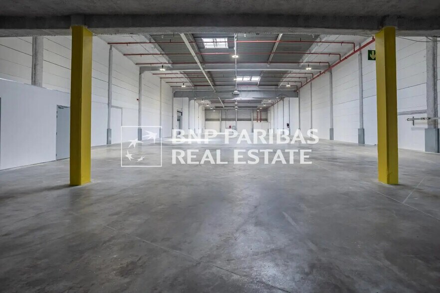 Flex in Rosny-sous-Bois for lease - Interior Photo - Image 1 of 10