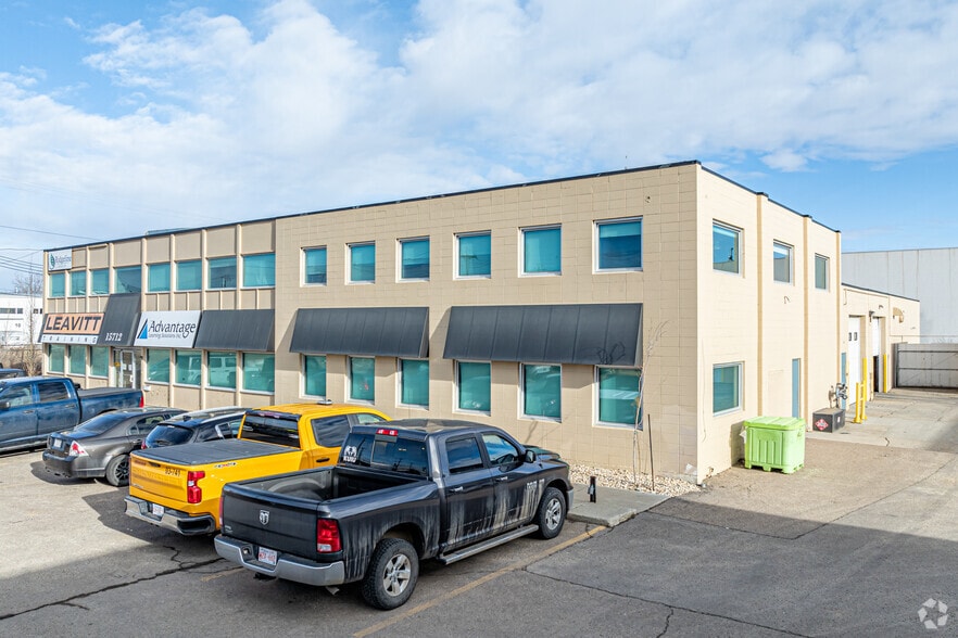 15712 112 Ave, Edmonton, AB for sale - Building Photo - Image 3 of 28