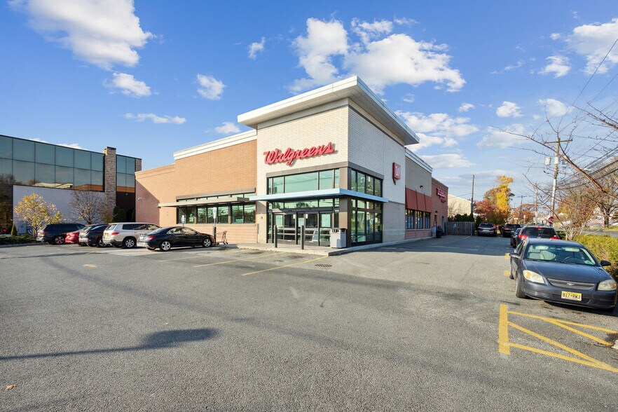 1620 Oak Tree Rd, Edison, NJ 08820 Walgreens