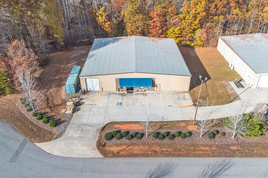 8203 B & G Ct, Stokesdale, NC for sale - Building Photo - Image 2 of 19