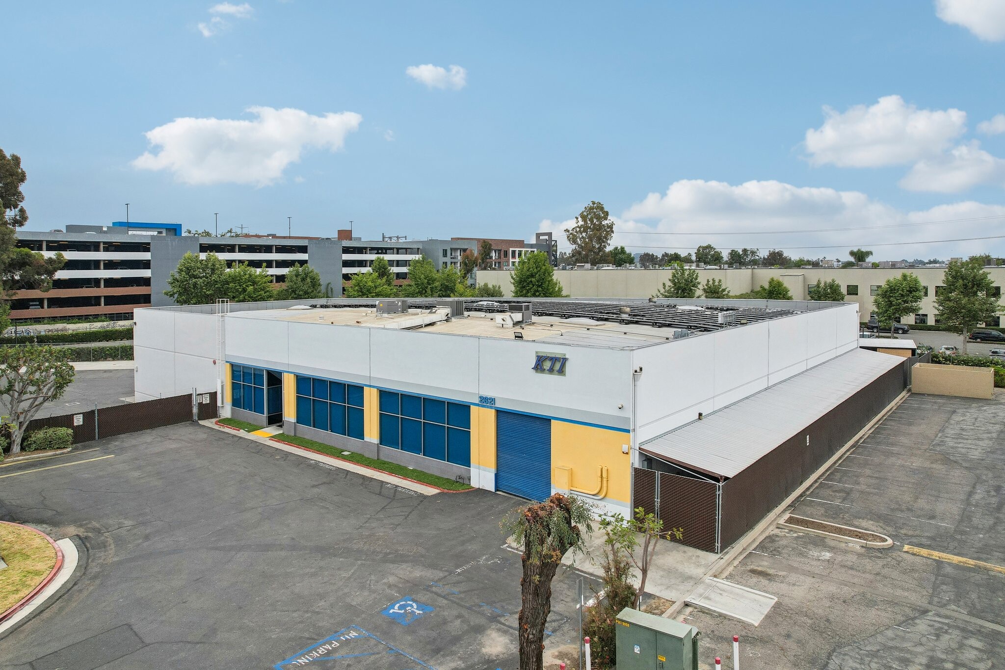 2621 S Daimler St, Santa Ana, CA for lease Building Photo- Image 1 of 2