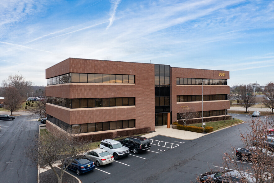 7601 Paragon Rd, Dayton, OH for lease - Building Photo - Image 1 of 5