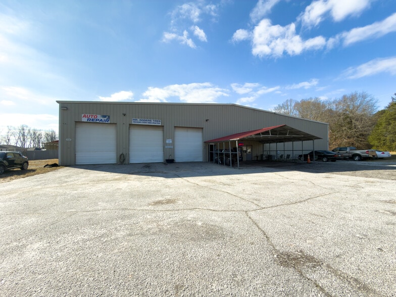 2861 Fork Shoals Rd, Piedmont, SC for sale - Building Photo - Image 1 of 11