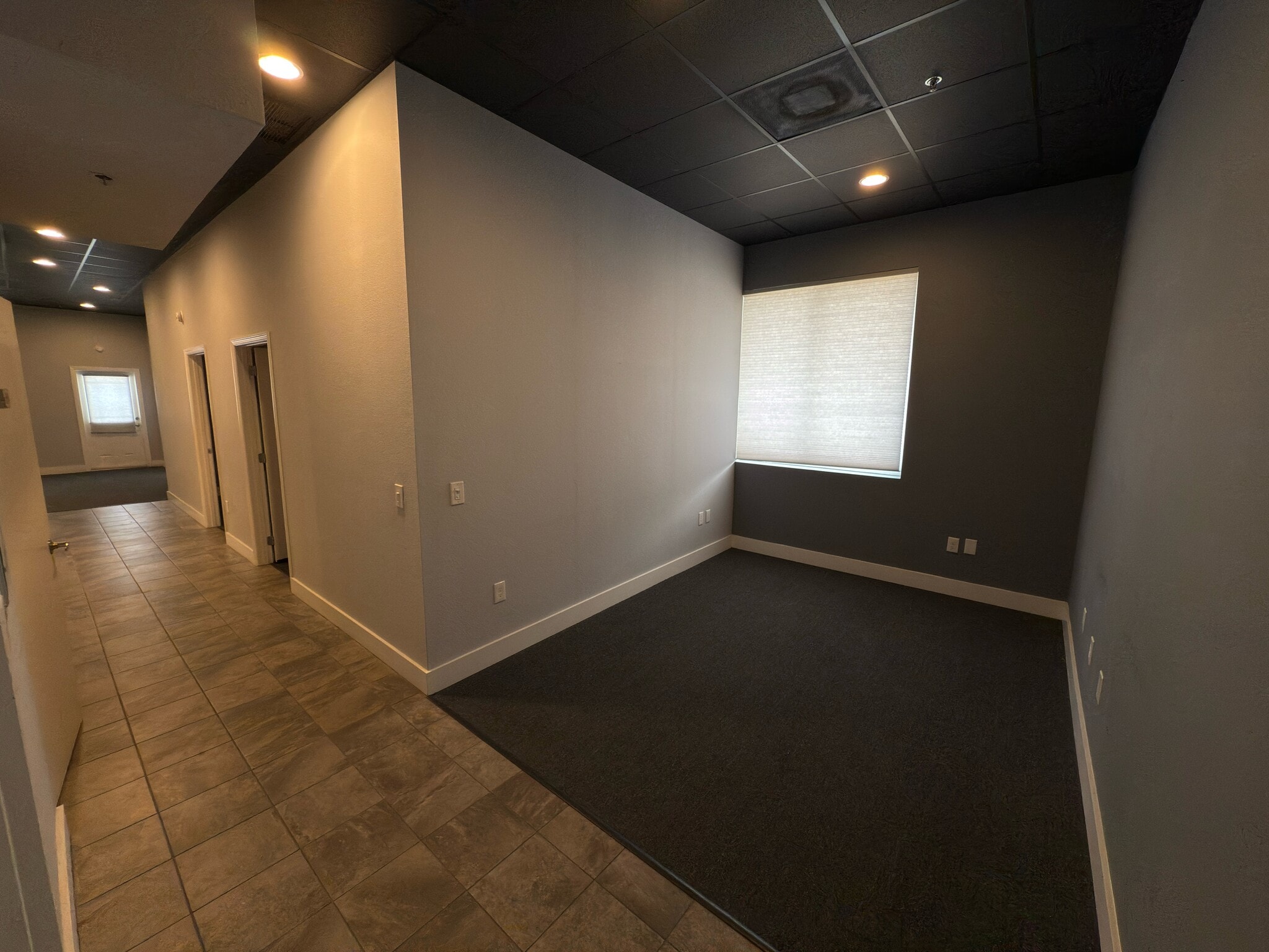 2100 N Orange Ave, Orlando, FL for lease Building Photo- Image 1 of 3