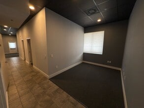 2100 N Orange Ave, Orlando, FL for lease Building Photo- Image 1 of 3