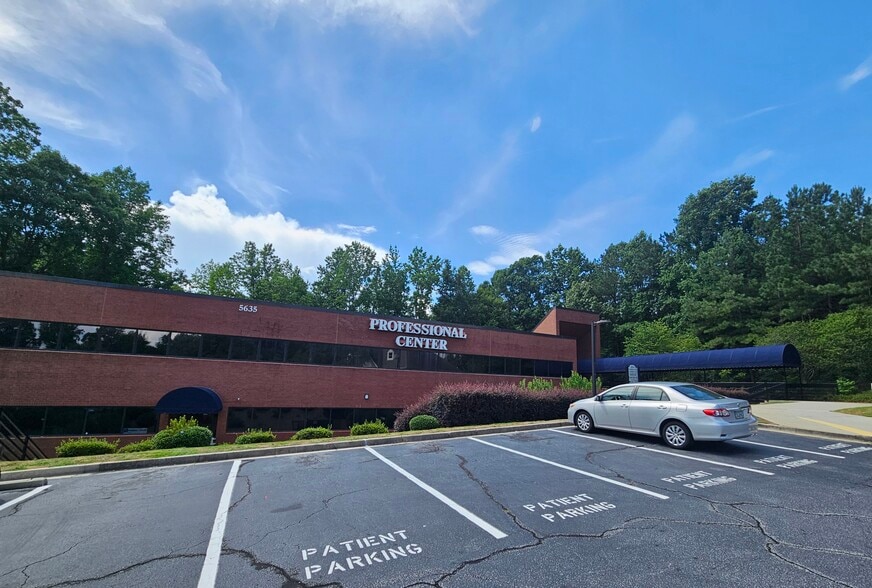 5635 Peachtree Pky, Peachtree Corners, GA for lease - Building Photo - Image 2 of 23