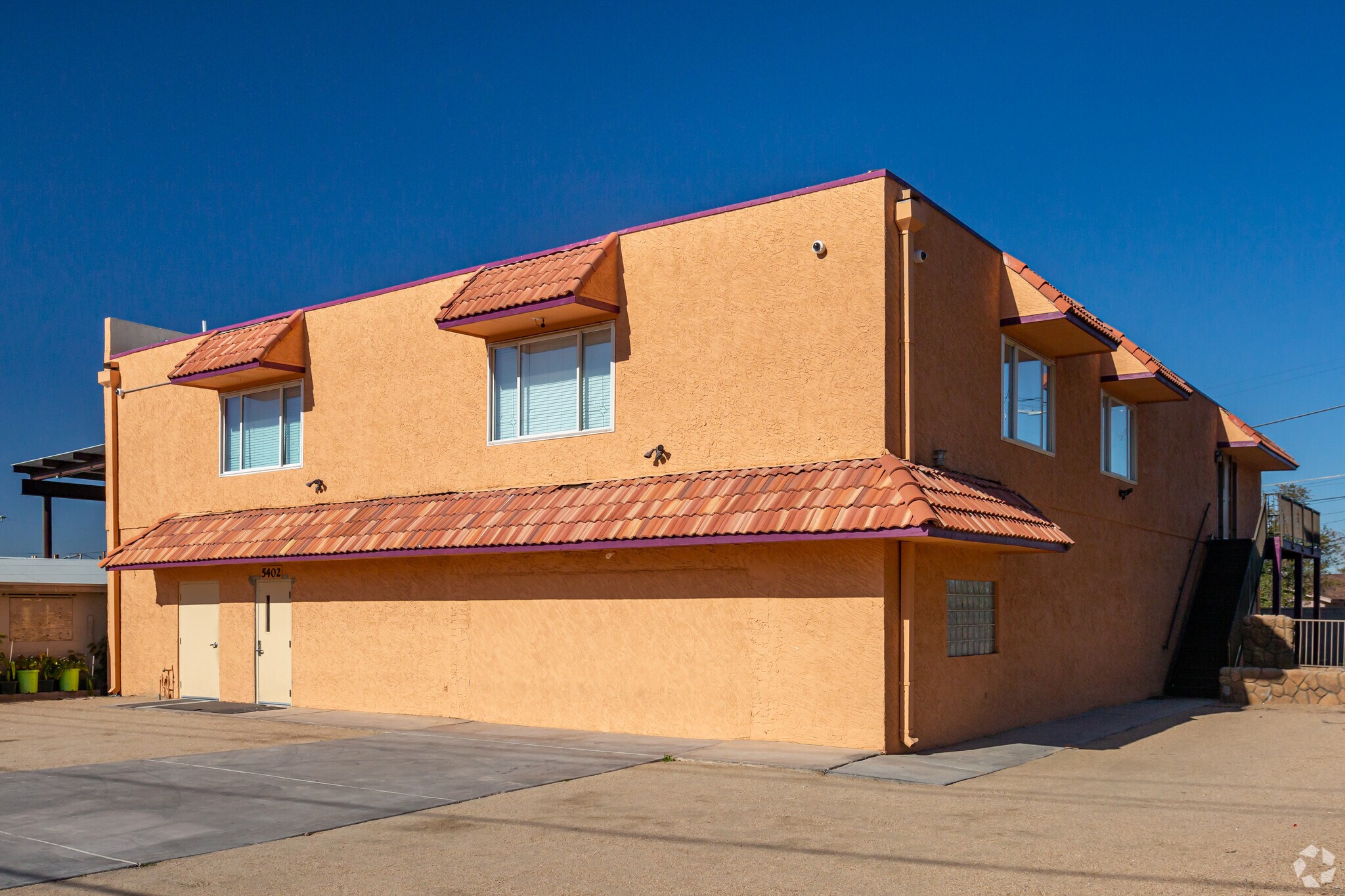 5402 W Myrtle Ave, Glendale, AZ for sale Primary Photo- Image 1 of 1