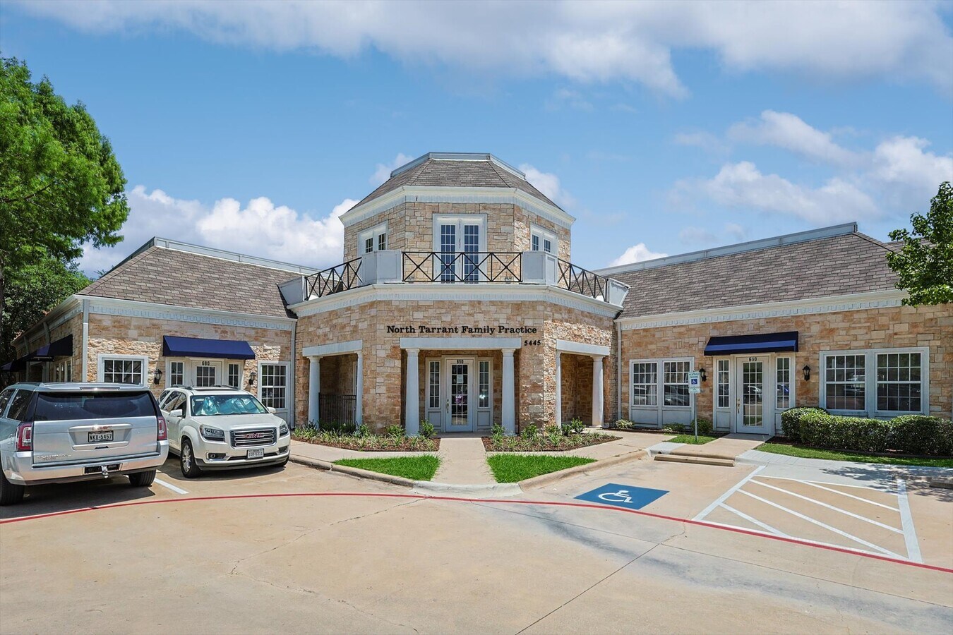 5445 Basswood Blvd, Fort Worth, TX 76137