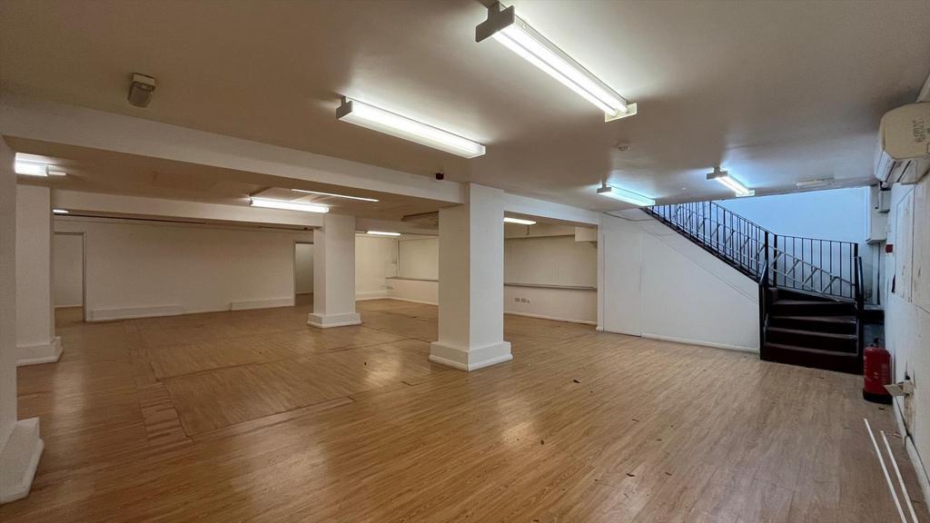 54 Goldhawk Rd, London for sale Interior Photo- Image 1 of 1