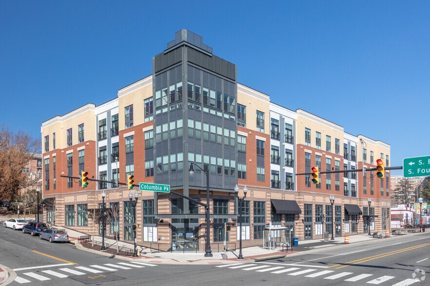 4707 Columbia Pike, Arlington, VA for lease - Primary Photo - Image 2 of 4