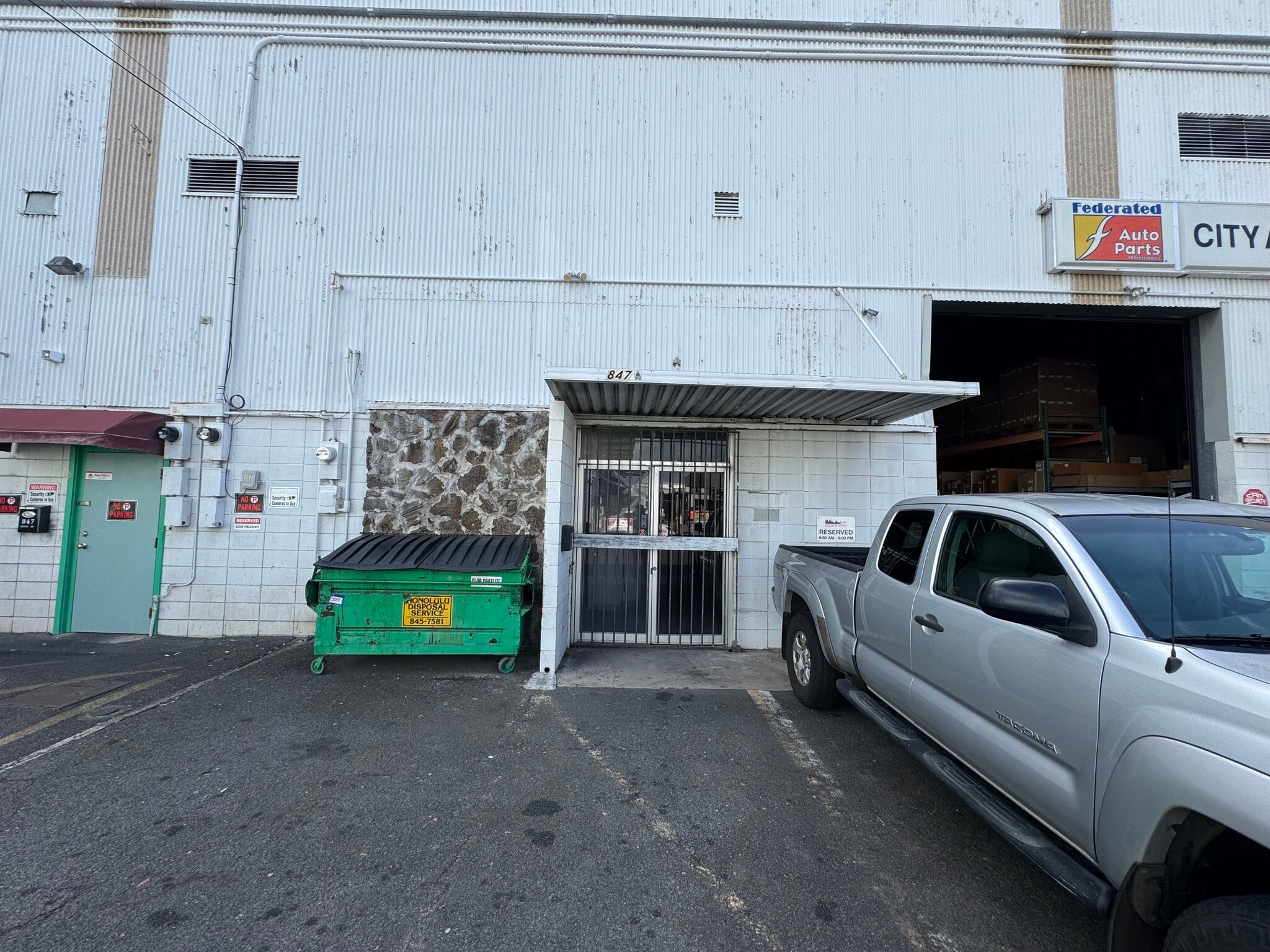 845-855 Moowaa St, Honolulu, HI for lease Building Photo- Image 1 of 6