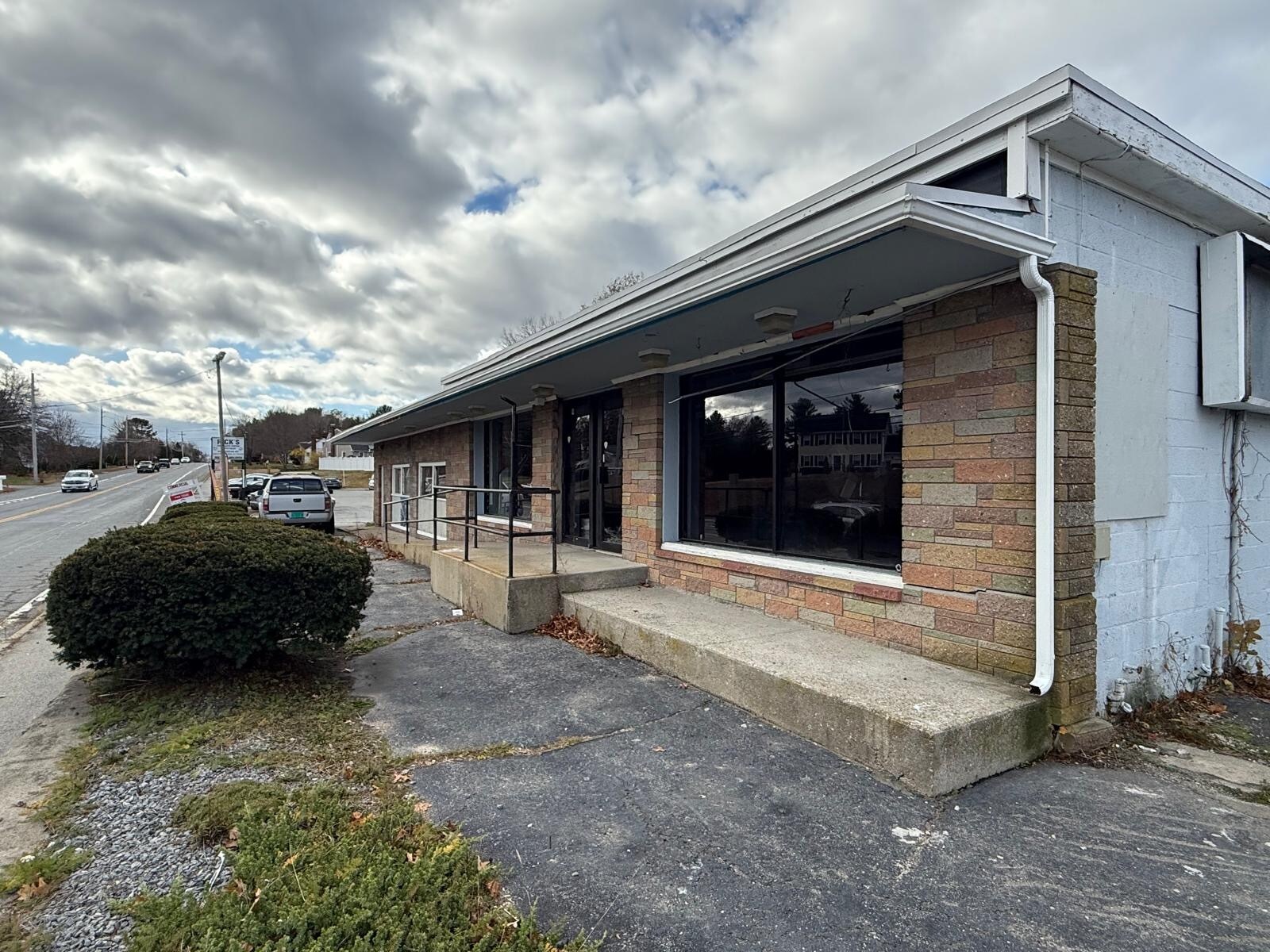 1435 Victory Hwy, North Smithfield, RI for lease Building Photo- Image 1 of 12