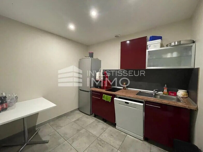 Flex in Le Mée-sur-Seine for lease - Interior Photo - Image 3 of 5