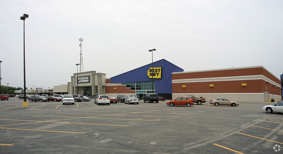 1403-1437 S Reed Rd, Kokomo, IN for lease - Building Photo - Image 2 of 12