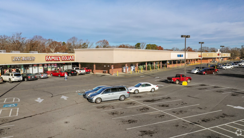 823-841 Nc 24 27 Byp E, Albemarle, NC for lease - Primary Photo - Image 1 of 2