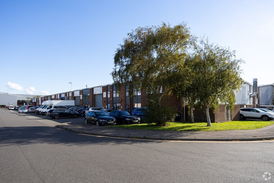 11C Edison Rd, Eastbourne for lease - Building Photo - Image 3 of 21