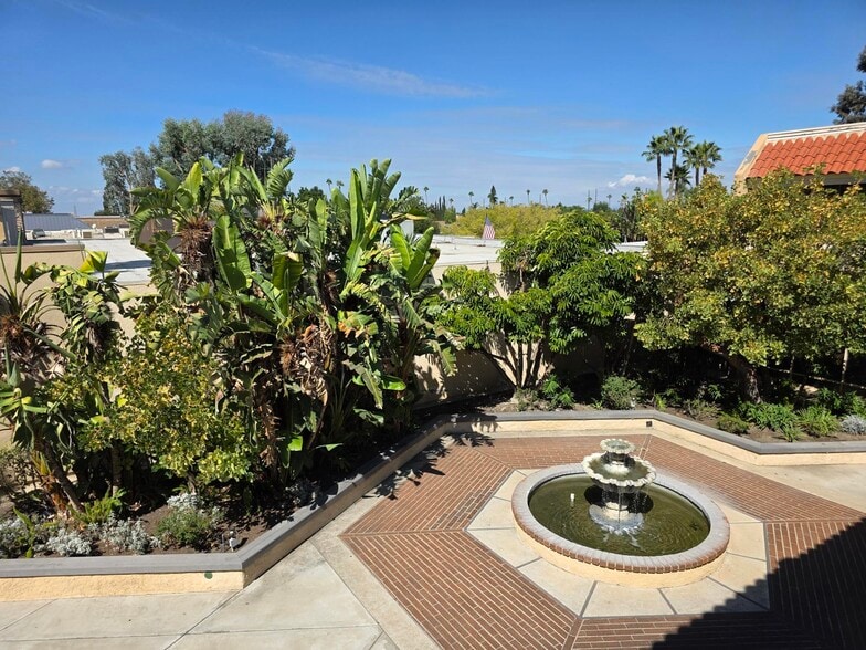 17871 Santiago Blvd, Orange, CA for lease - Building Photo - Image 2 of 5