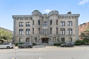 92 High St, Medford MA - Live-Work Space