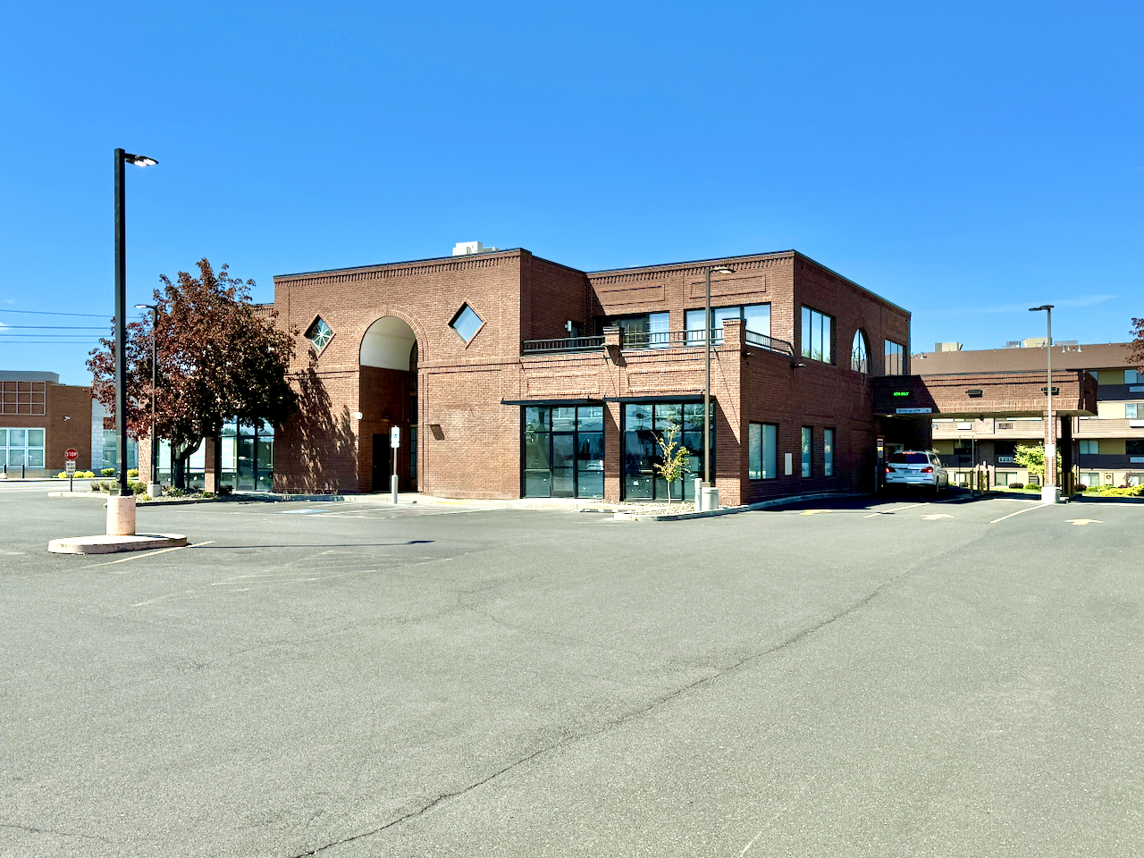 201-205 N 40th Ave, Yakima, WA for lease Building Photo- Image 1 of 13