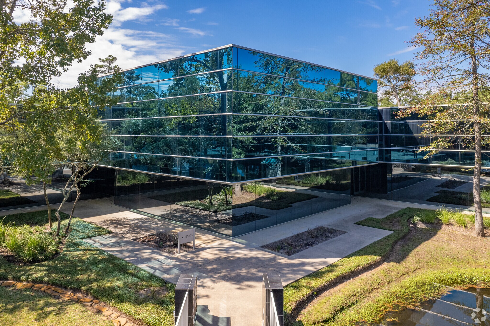 8401 New Trails Dr, The Woodlands, TX for sale Primary Photo- Image 1 of 1