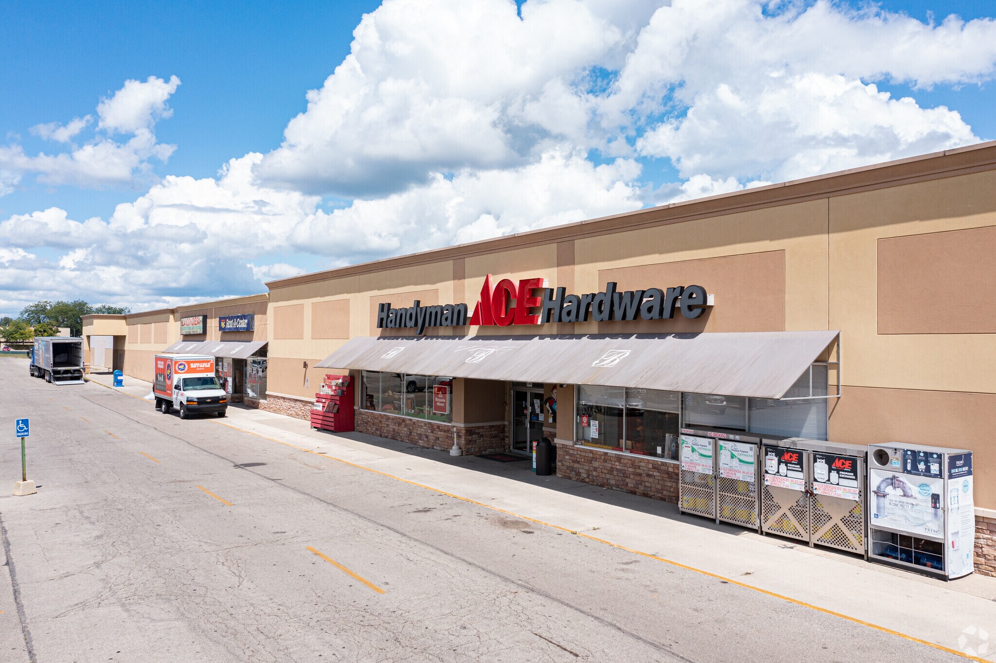 432 S Rd, Springfield, OH 45505 Plaza