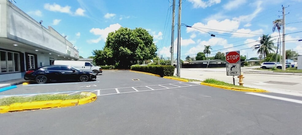 2675 NW 207th St, Miami Gardens, FL for lease - Building Photo - Image 3 of 8