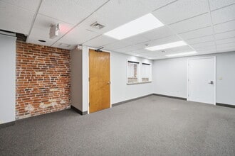 222 Carew St, Springfield, MA for lease Interior Photo- Image 2 of 11