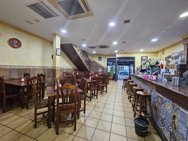 Retail in Córdoba, Córdoba for sale - Building Photo - Image 1 of 31