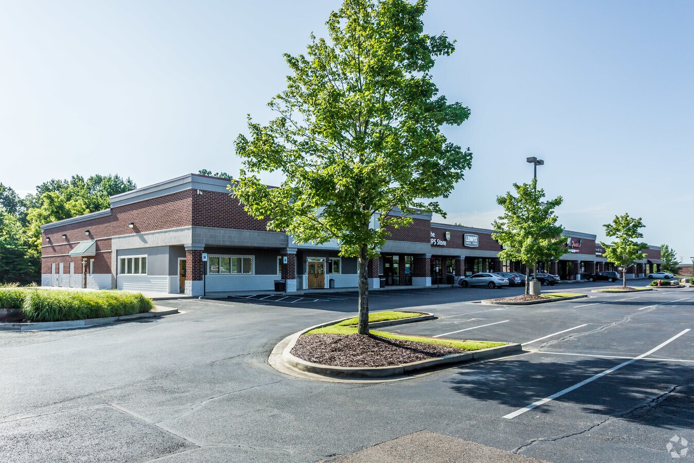 3750 Hacks Cross Rd, Memphis, TN 38125