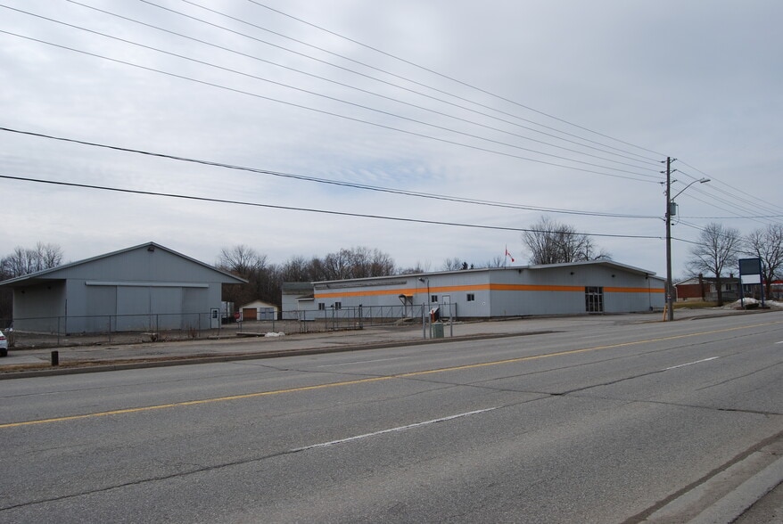 550 Stewart Blvd, Brockville, ON for lease - Building Photo - Image 2 of 2