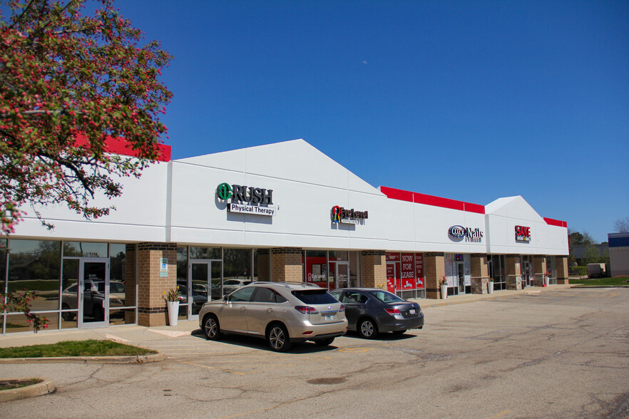 884 S Rand Rd, Lake Zurich, IL for lease - Building Photo - Image 2 of 4