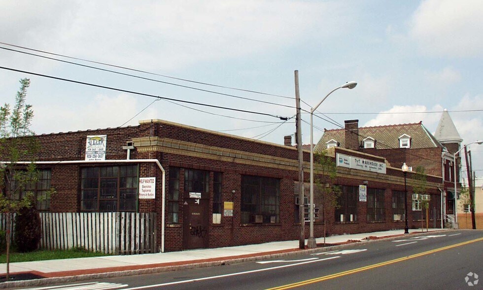 287297 New Brunswick Ave, Perth Amboy, NJ 08861 Retail for Lease