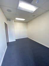 9001 Oso Ave, Chatsworth, CA for lease Building Photo- Image 2 of 4