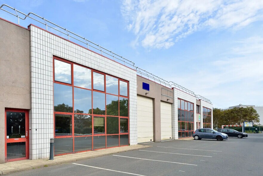 37 Avenue Du Gros Chêne, Herblay-sur-Seine for lease - Building Photo - Image 3 of 7