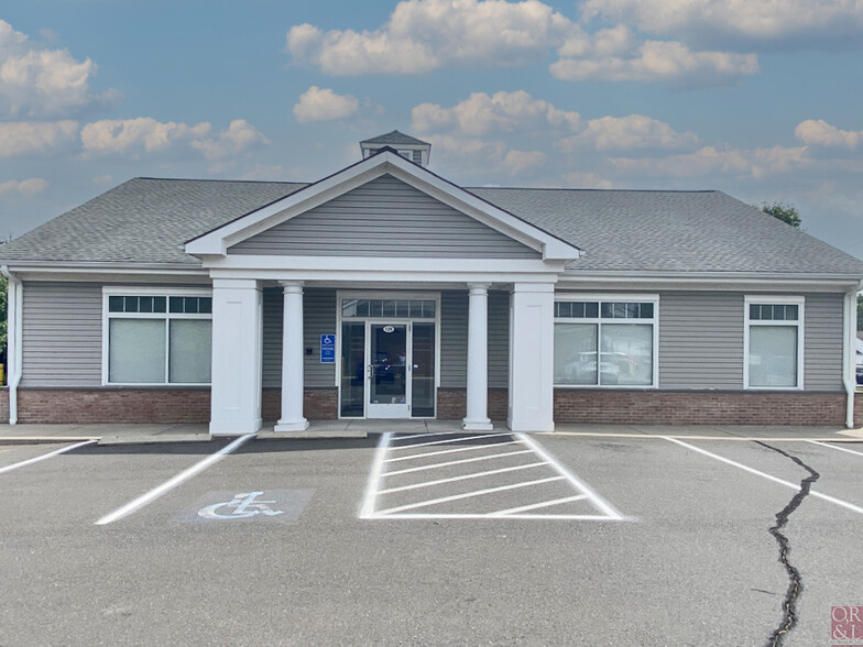 129 New Britain Ave, Plainville, CT for lease - Building Photo - Image 1 of 5