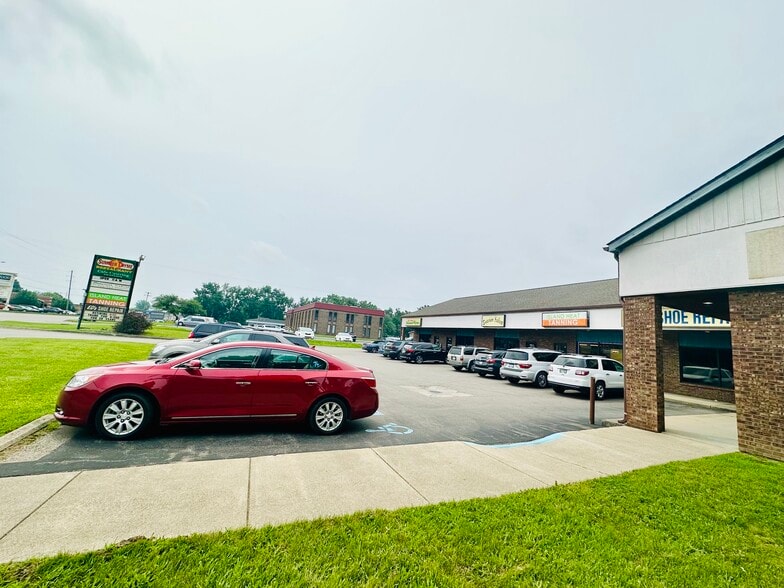 3928 Portage Rd, Kalamazoo, MI for lease - Building Photo - Image 2 of 11