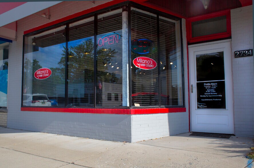 2734 12 Mile Rd, Berkley, MI 48072