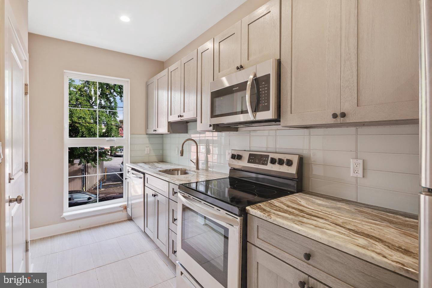 46 S 44th St, Philadelphia, PA for sale Interior Photo- Image 1 of 1