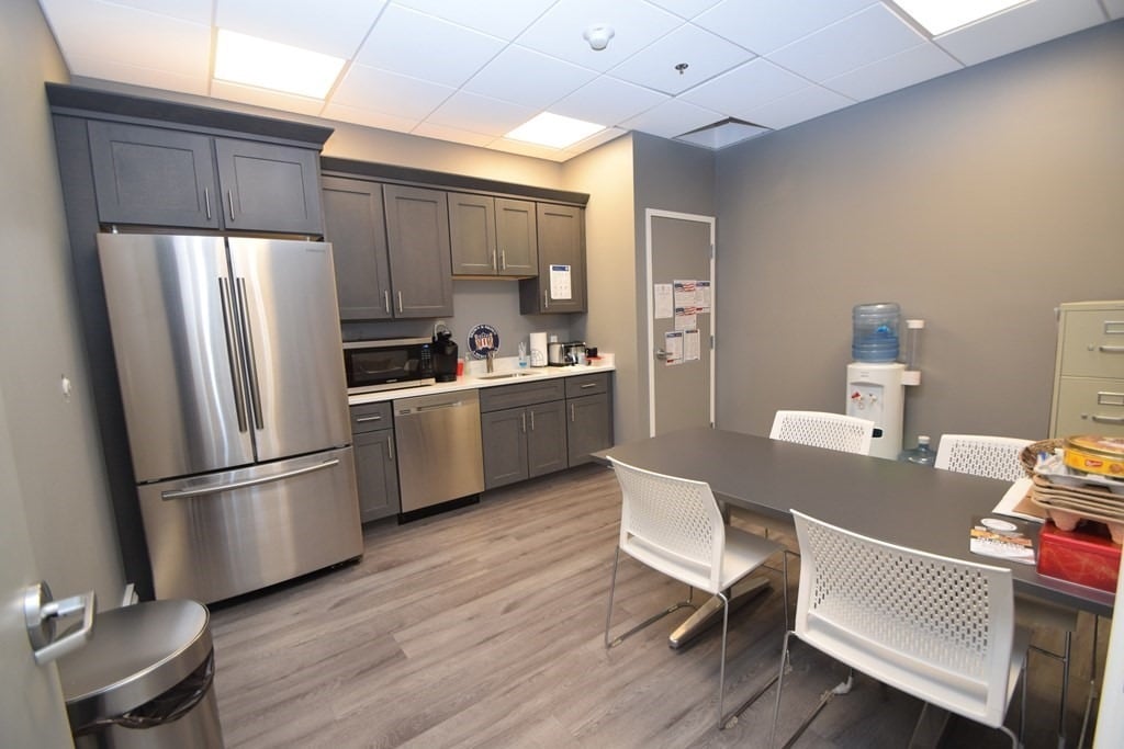 181 S Franklin St, Holbrook, MA 02343 - Unit 400 -  - Interior Photo - Image 1 of 8