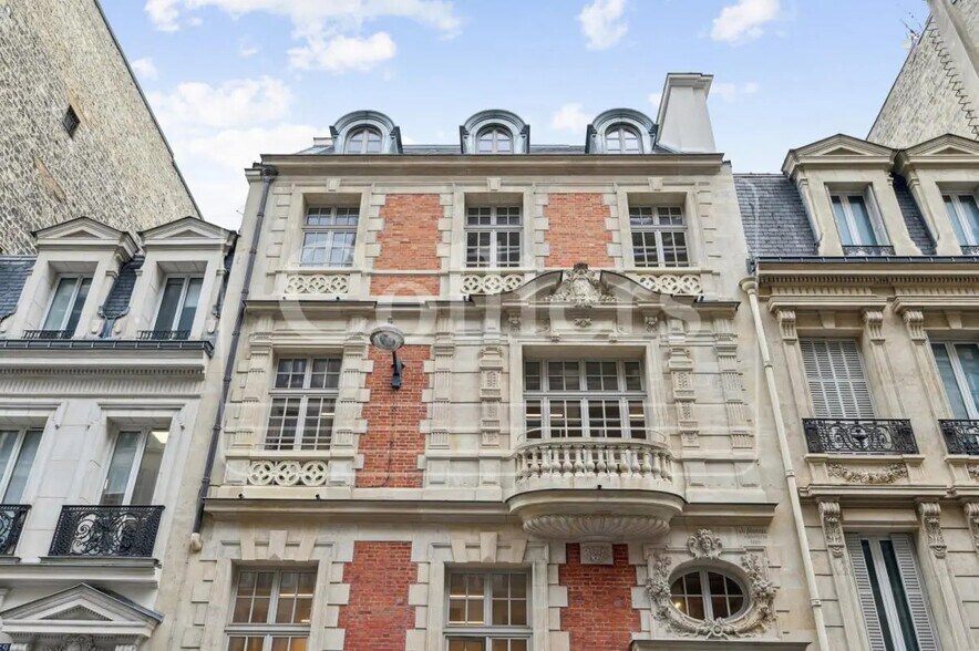 60 Rue Jouffroy D'Abbans, Paris for lease - Building Photo - Image 1 of 18