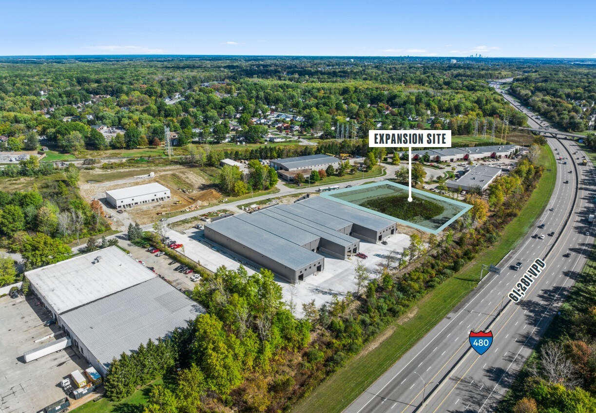31351 Industrial Pky, North Olmsted, OH for lease Primary Photo- Image 1 of 3