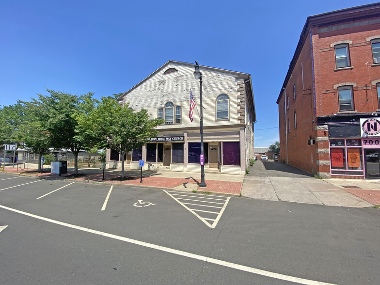 710-712 Main St, Middletown, CT for sale - Building Photo - Image 1 of 1