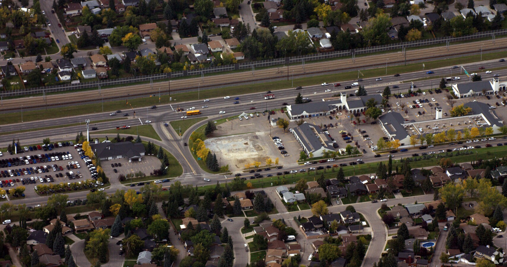 12445 Lake Fraser Dr SE, Calgary, AB T2J 7A4