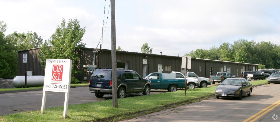 11 Alcap Rdg, Cromwell, CT for sale - Primary Photo - Image 1 of 1