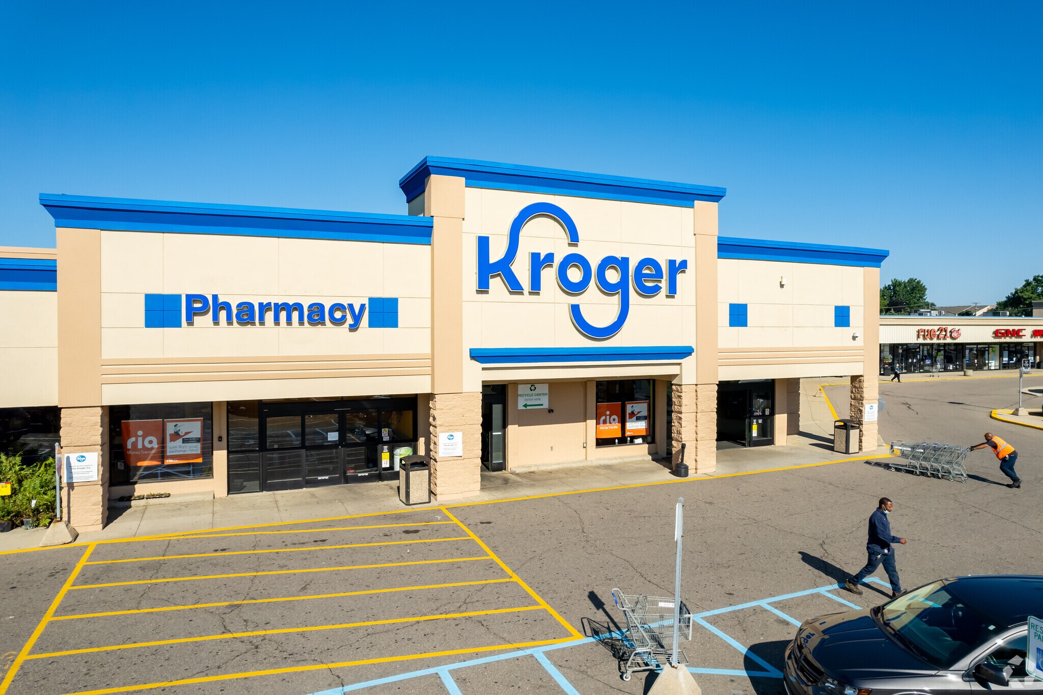 26233-26495 Hoover Rd, Warren, MI for sale Primary Photo- Image 1 of 1