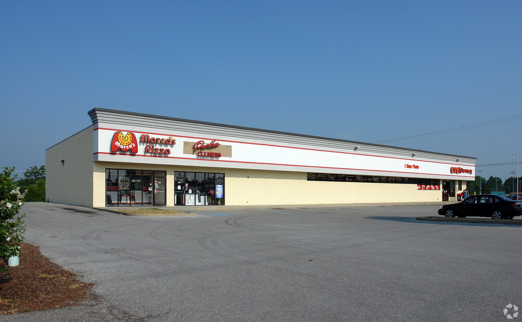 5825 Maplecrest Rd, Fort Wayne, IN for sale Primary Photo- Image 1 of 1