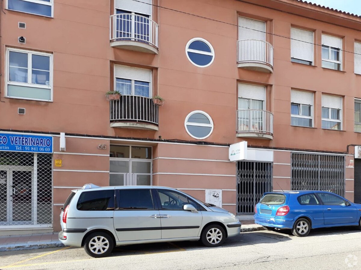 Retail in El Molar, Madrid for lease Interior Photo- Image 1 of 3